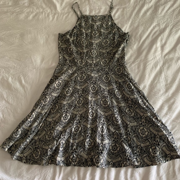 floral skater dress - Picture 3 of 6